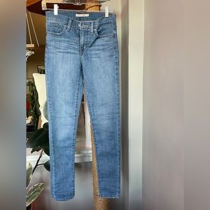 Levi’s 311 shaping skinny jeans 26, light wash barely worn